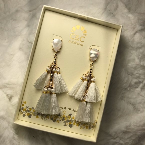 NWT C&C California Earring Jewelry white tassel - Picture 2 of 6